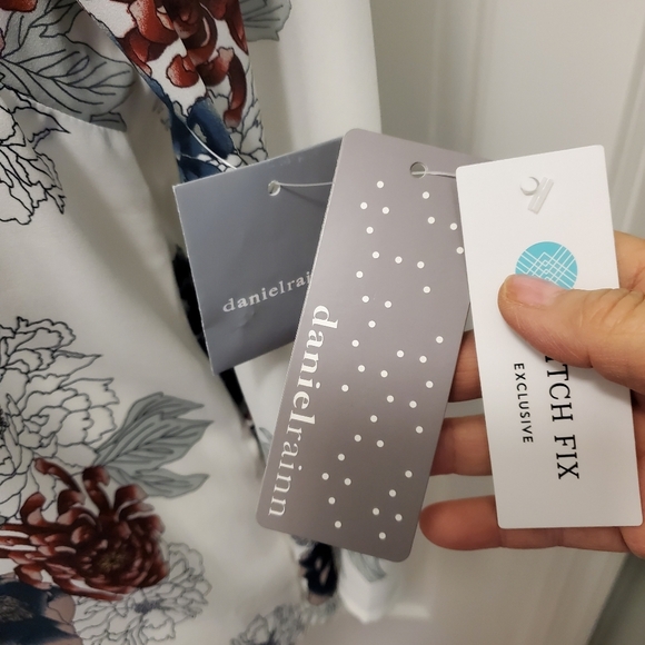 NWT Daniel Rainn Bold Floral Print Blouse Size Large, Koda Split Neck, Rolltab - Picture 6 of 8